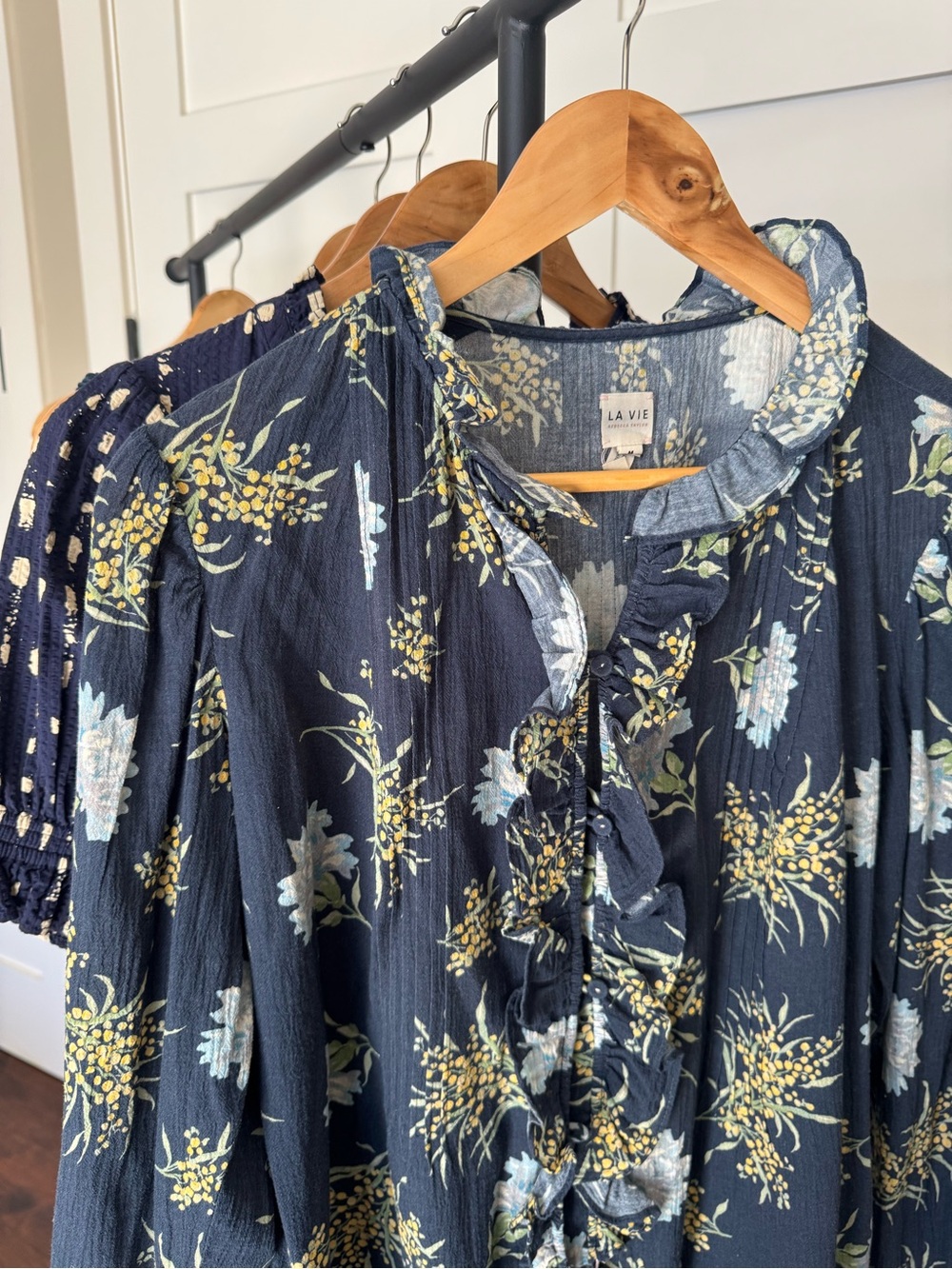 La Vie by Rebecca Taylor Navy Floral Ruffle Button Blouse Shirt Top Size M
